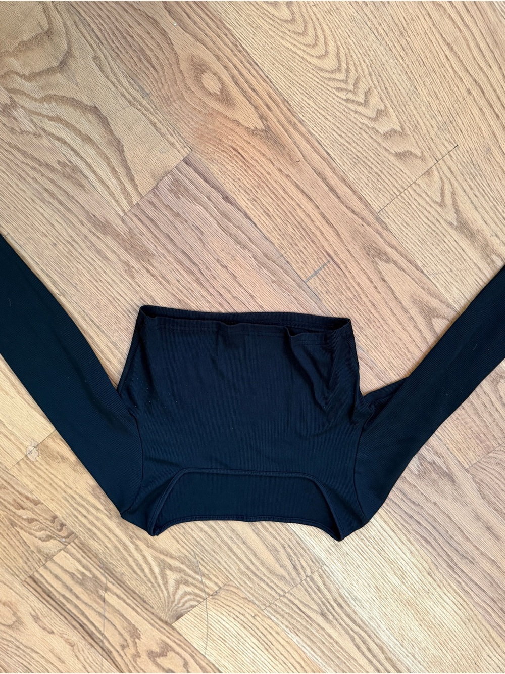 Black Long Sleeve Crop Top